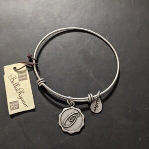 BELLA Ryann Silver Tone Initial Letter O Expandable Statement Bracelet